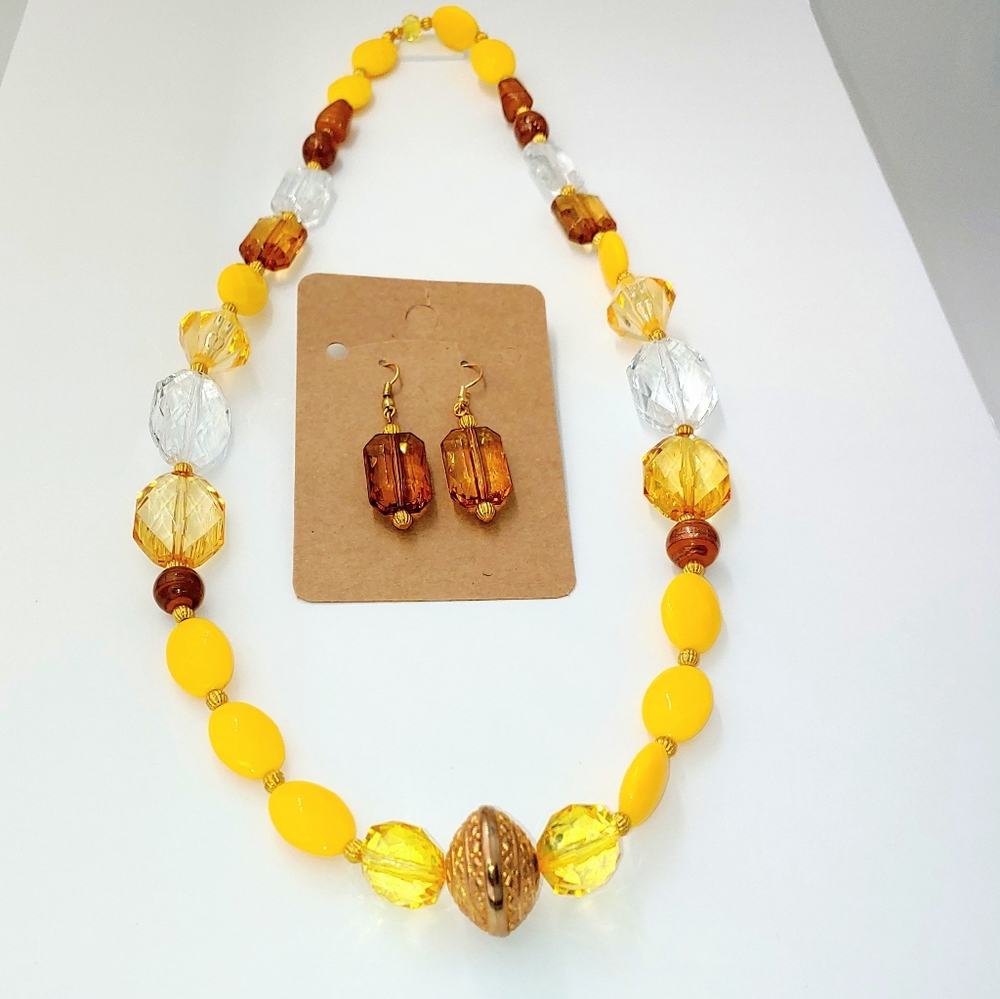 2472NE014. Handmade 2 pc. Yellow Gold Necklace Set - Picture 7 of 8